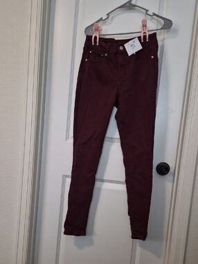 Seven7 Women's Skinny Jeans in Deep Burgundy